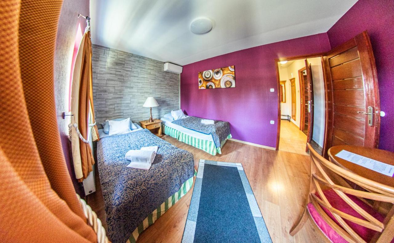 Borhotel Sziluett Farkasmaly Дьёндьёш Экстерьер фото