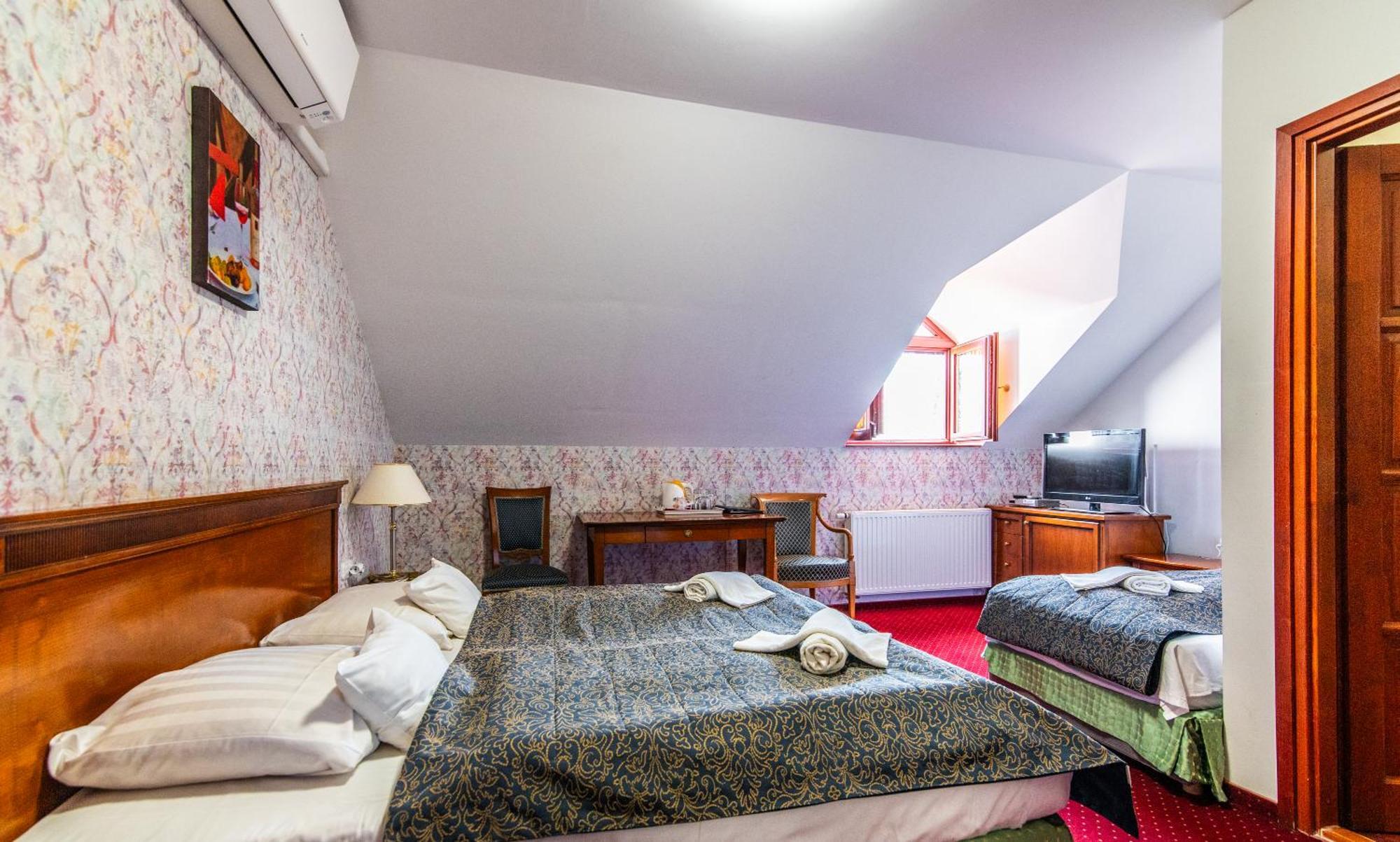 Borhotel Sziluett Farkasmaly Дьёндьёш Экстерьер фото