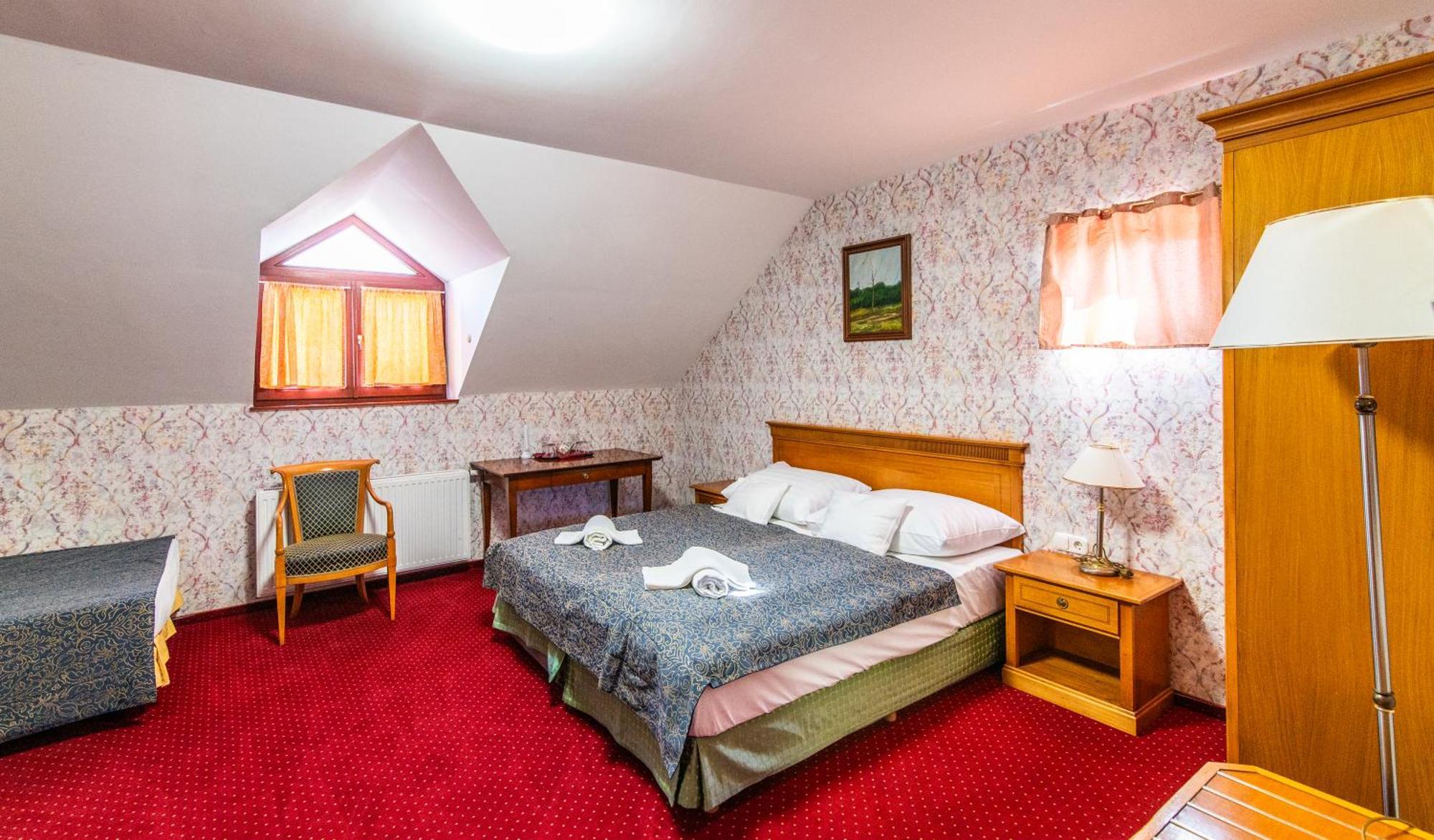 Borhotel Sziluett Farkasmaly Дьёндьёш Экстерьер фото