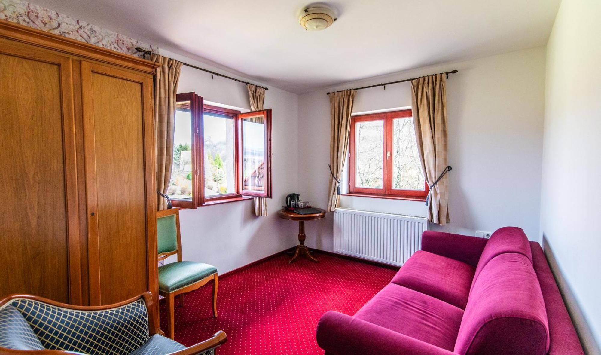 Borhotel Sziluett Farkasmaly Дьёндьёш Экстерьер фото