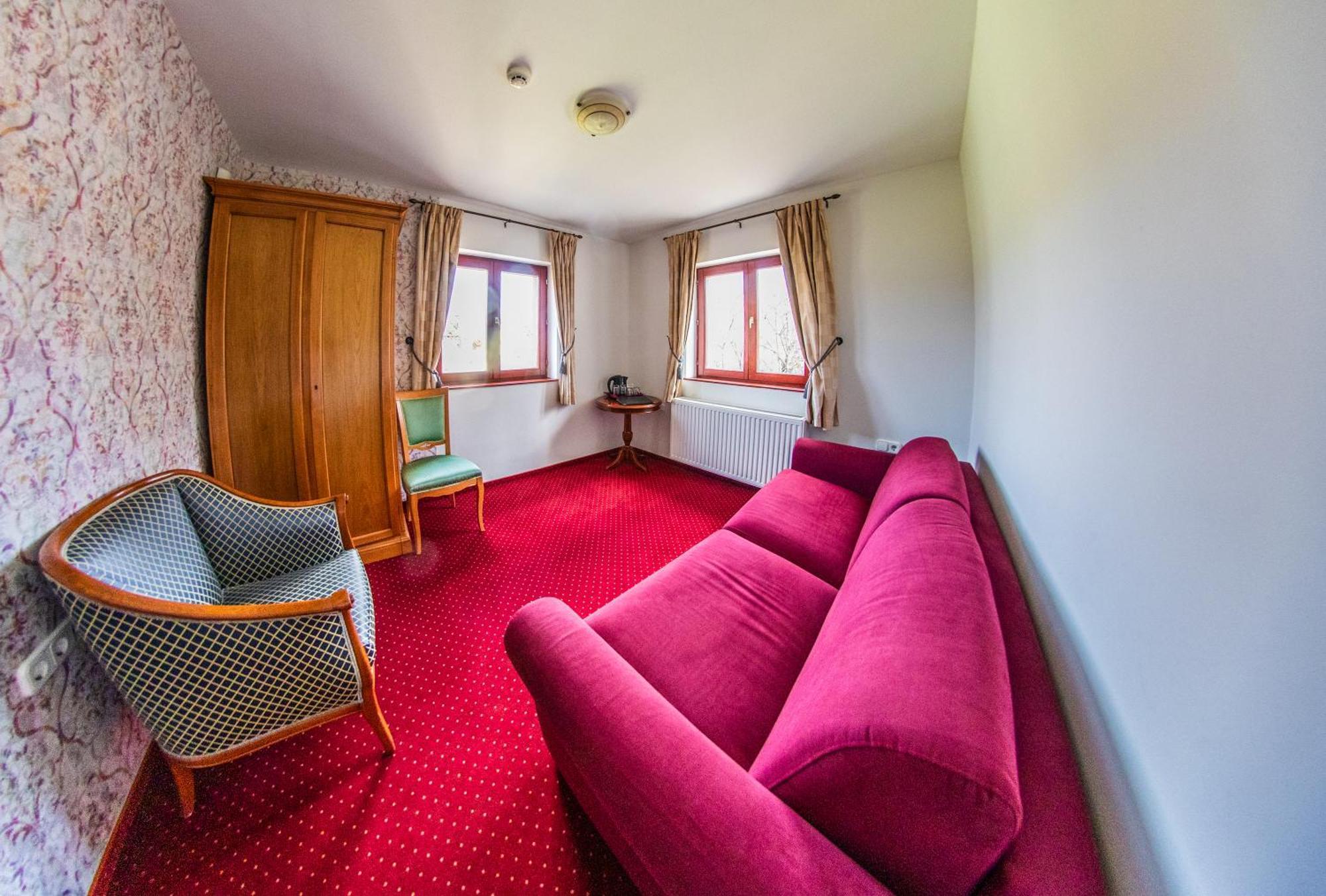 Borhotel Sziluett Farkasmaly Дьёндьёш Экстерьер фото