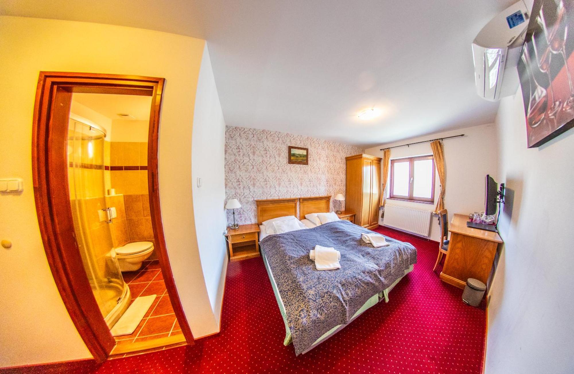 Borhotel Sziluett Farkasmaly Дьёндьёш Экстерьер фото