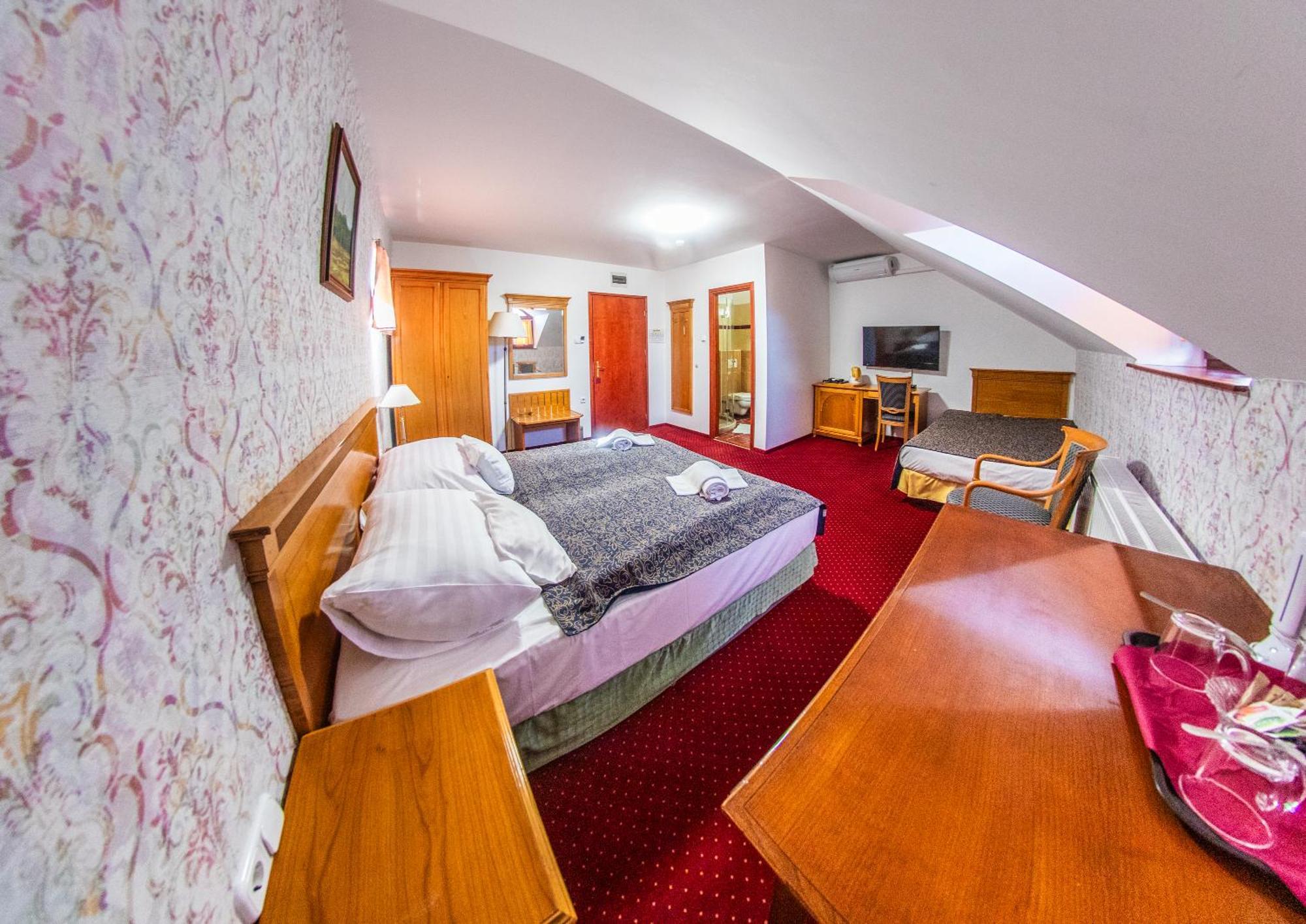 Borhotel Sziluett Farkasmaly Дьёндьёш Экстерьер фото